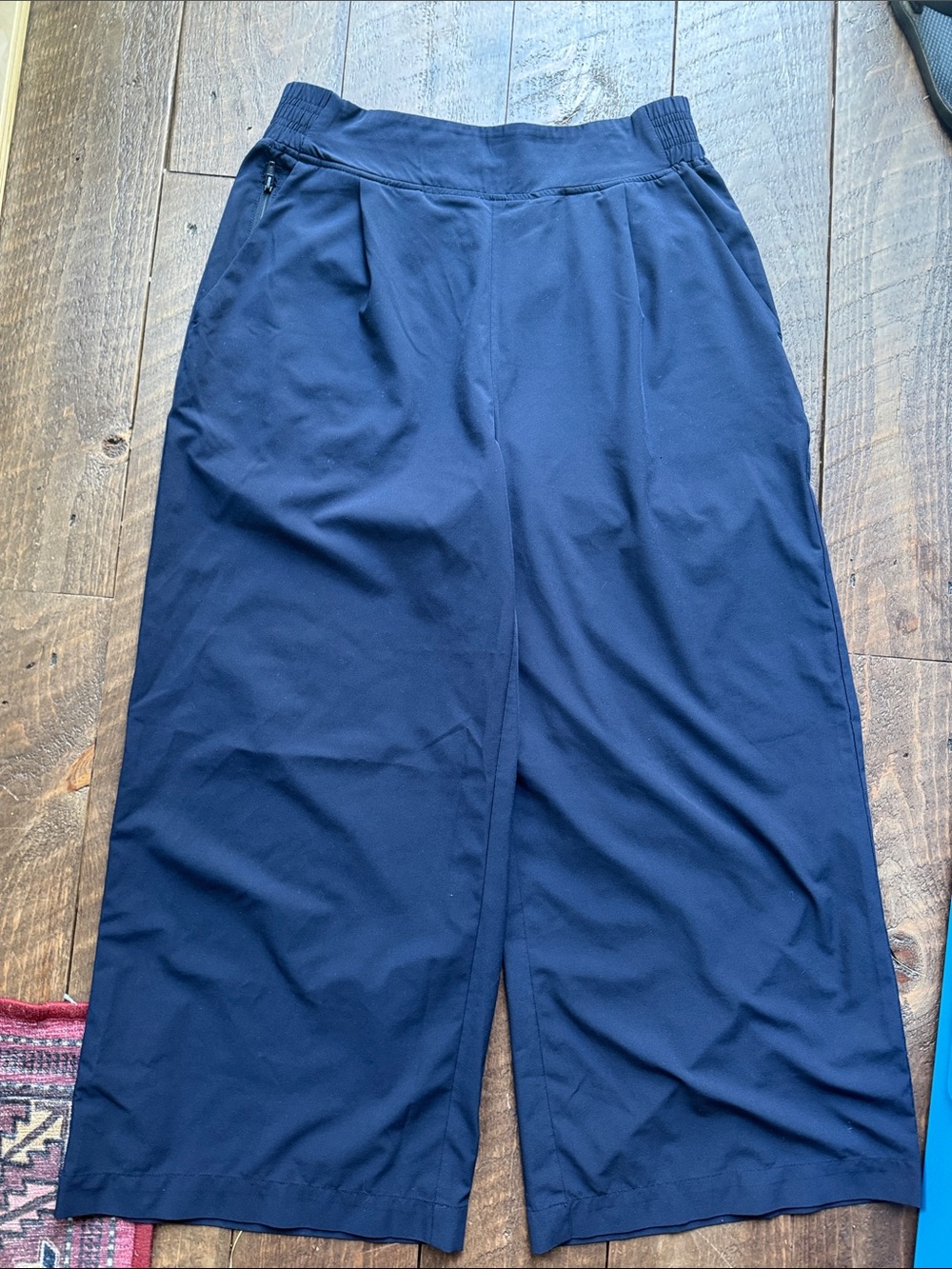 Quince Navy Wide-Leg 23in inseam wide leg tech pant